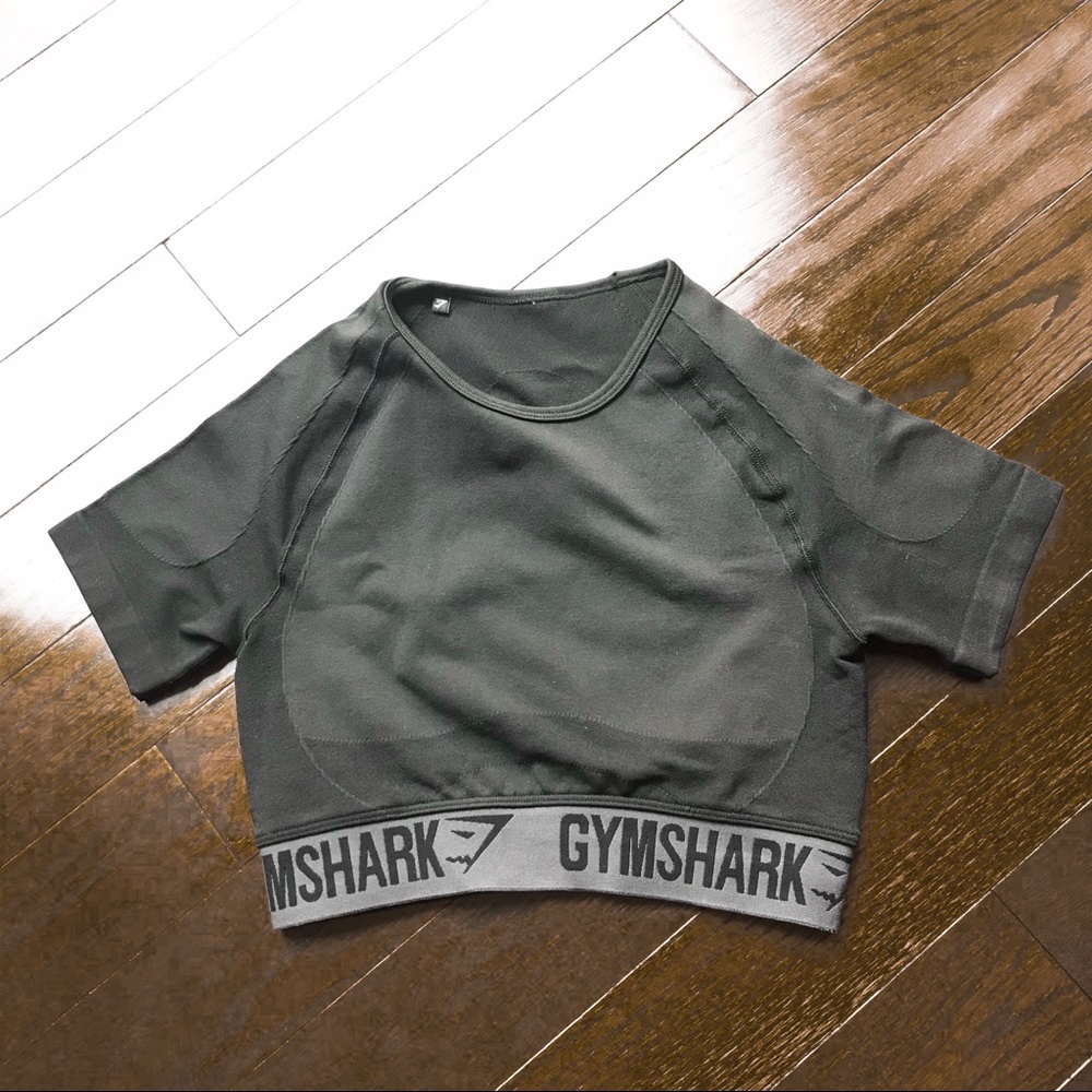 Gymshark cropped shirt